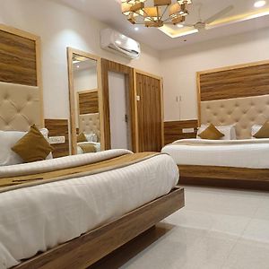 Hotel Golden Veena- Mount Abu- 1 Km From Nakki Lake